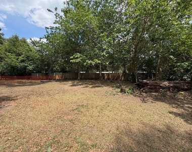 2109 Se 45th Terrace - Photo Thumbnail 7