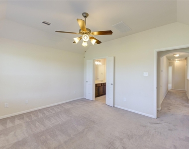 8335 Hawthorn Valley Lane - Photo Thumbnail 14