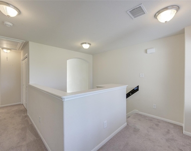 8335 Hawthorn Valley Lane - Photo Thumbnail 12