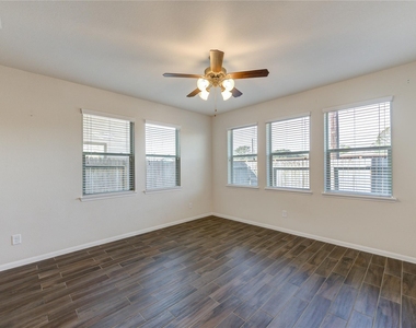 8335 Hawthorn Valley Lane - Photo Thumbnail 10