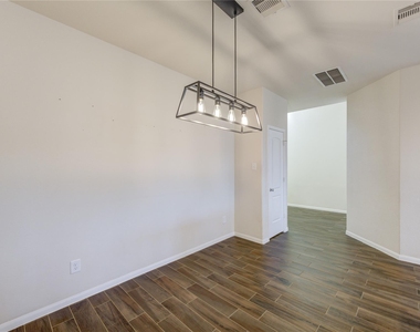 8335 Hawthorn Valley Lane - Photo Thumbnail 4
