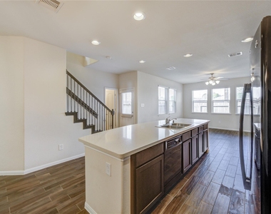 8335 Hawthorn Valley Lane - Photo Thumbnail 5