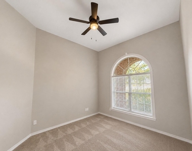 4414 Woodland Ridge Drive - Photo Thumbnail 7