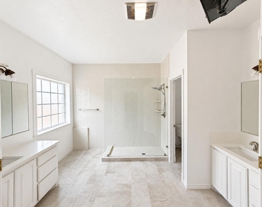 4414 Woodland Ridge Drive - Photo Thumbnail 5