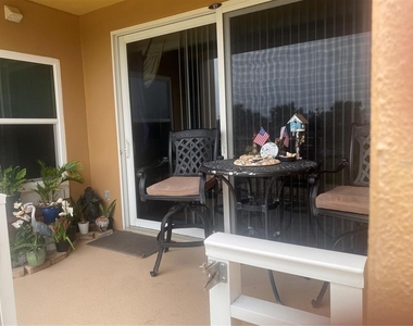 60 Surfview Drive - Photo Thumbnail 8
