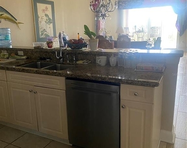 60 Surfview Drive - Photo Thumbnail 11