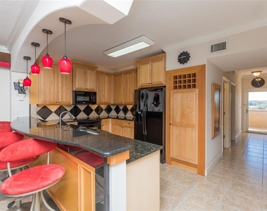 80 Surfview Drive - Photo Thumbnail 2