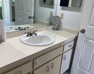 3221 White Ibis Court - Photo Thumbnail 17