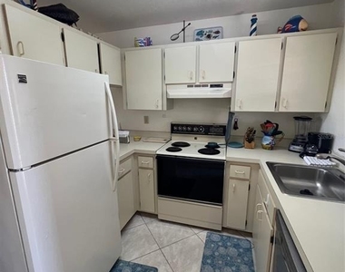 3221 White Ibis Court - Photo Thumbnail 4