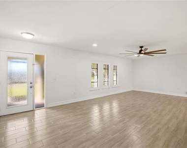 176 N Waterway Drive Nw - Photo Thumbnail 3