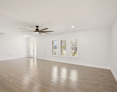 176 N Waterway Drive Nw - Photo Thumbnail 9