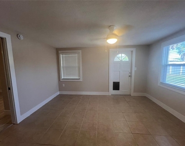 249 Seminole Boulevard Nw - Photo Thumbnail 9
