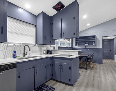 11103 Greenwillow Street - Photo Thumbnail 19