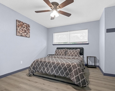11103 Greenwillow Street - Photo Thumbnail 15
