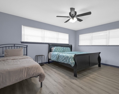 11103 Greenwillow Street - Photo Thumbnail 14