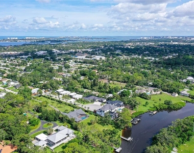 4935 Riverwood Avenue - Photo Thumbnail 15