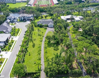 4935 Riverwood Avenue - Photo Thumbnail 9
