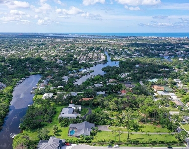 4935 Riverwood Avenue - Photo Thumbnail 21