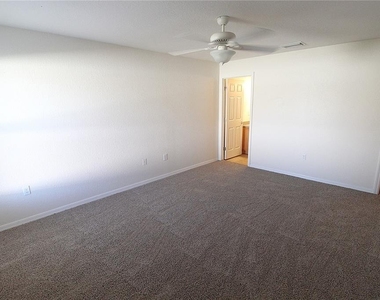 2211 11th Avenue E - Photo Thumbnail 7
