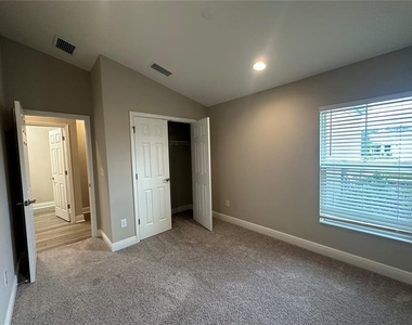 12573 Oak Hill Way - Photo Thumbnail 25