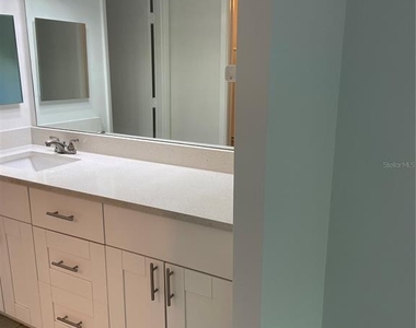 3700 S Osprey Avenue - Photo Thumbnail 5