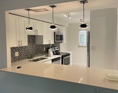 3700 S Osprey Avenue - Photo Thumbnail 14