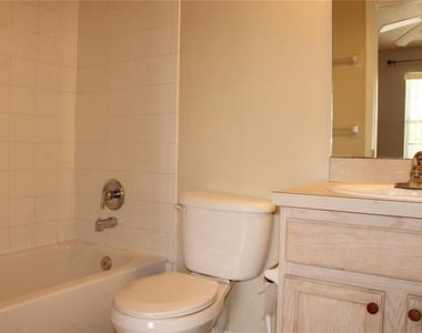 5016 Misty Canal Place - Photo Thumbnail 14