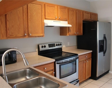 5016 Misty Canal Place - Photo Thumbnail 1