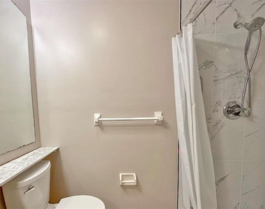 302 Canton Court - Photo Thumbnail 21