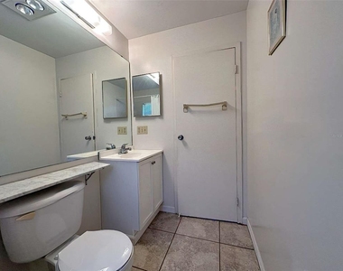 302 Canton Court - Photo Thumbnail 32