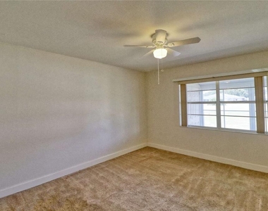 302 Canton Court - Photo Thumbnail 16