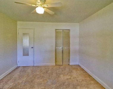 302 Canton Court - Photo Thumbnail 19