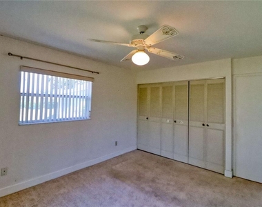 302 Canton Court - Photo Thumbnail 27