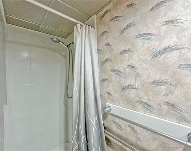 101 Cambridge Trail - Photo Thumbnail 20