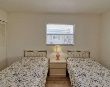 101 Cambridge Trail - Photo Thumbnail 23
