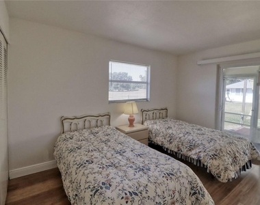 101 Cambridge Trail - Photo Thumbnail 22