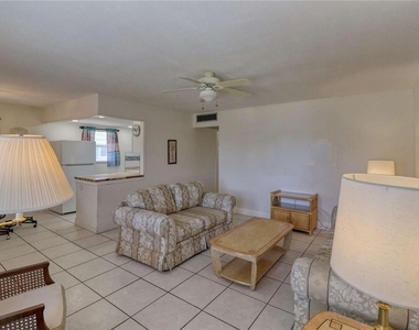 101 Cambridge Trail - Photo Thumbnail 5