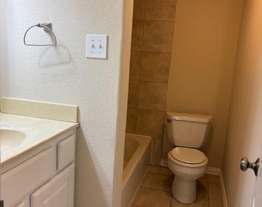 1500 Bay Area Boulevard - Photo Thumbnail 12