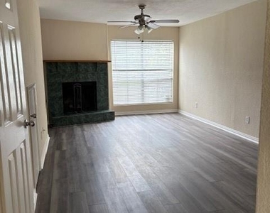 1500 Bay Area Boulevard - Photo Thumbnail 3