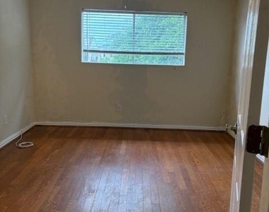 1500 Bay Area Boulevard - Photo Thumbnail 7