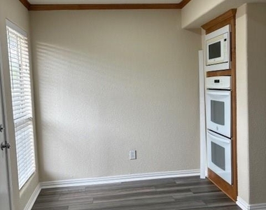 1500 Bay Area Boulevard - Photo Thumbnail 1
