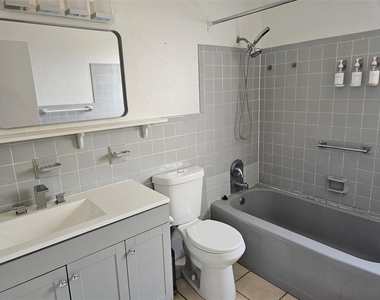 7409 Manatee Street - Photo Thumbnail 15