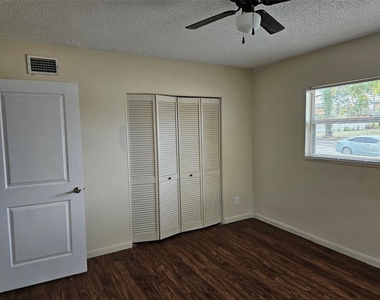 7409 Manatee Street - Photo Thumbnail 19