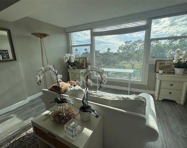 33 S Gulfstream Avenue - Photo Thumbnail 9