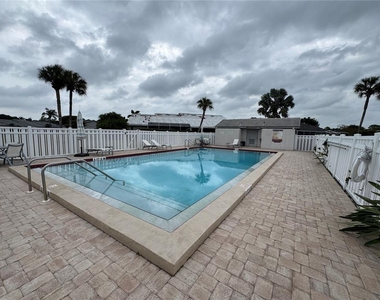 5371 Crestlake Boulevard - Photo Thumbnail 17