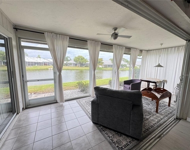 5371 Crestlake Boulevard - Photo Thumbnail 5
