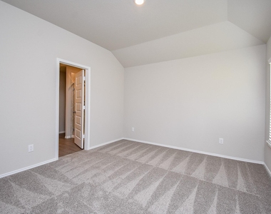 8006 Camphor Court - Photo Thumbnail 12