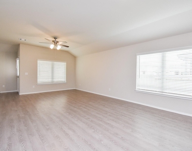 8006 Camphor Court - Photo Thumbnail 11
