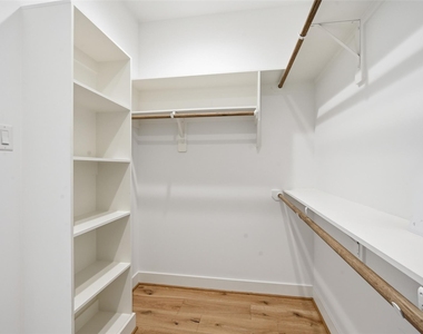 510 E 28th Street - Photo Thumbnail 22