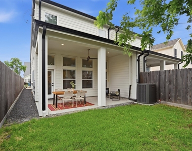 510 E 28th Street - Photo Thumbnail 32
